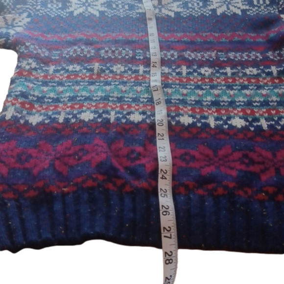 Retro Ski Bunny look sweater. Beautiful colors and style.Size small. Silvercord. - Picture 8 of 11